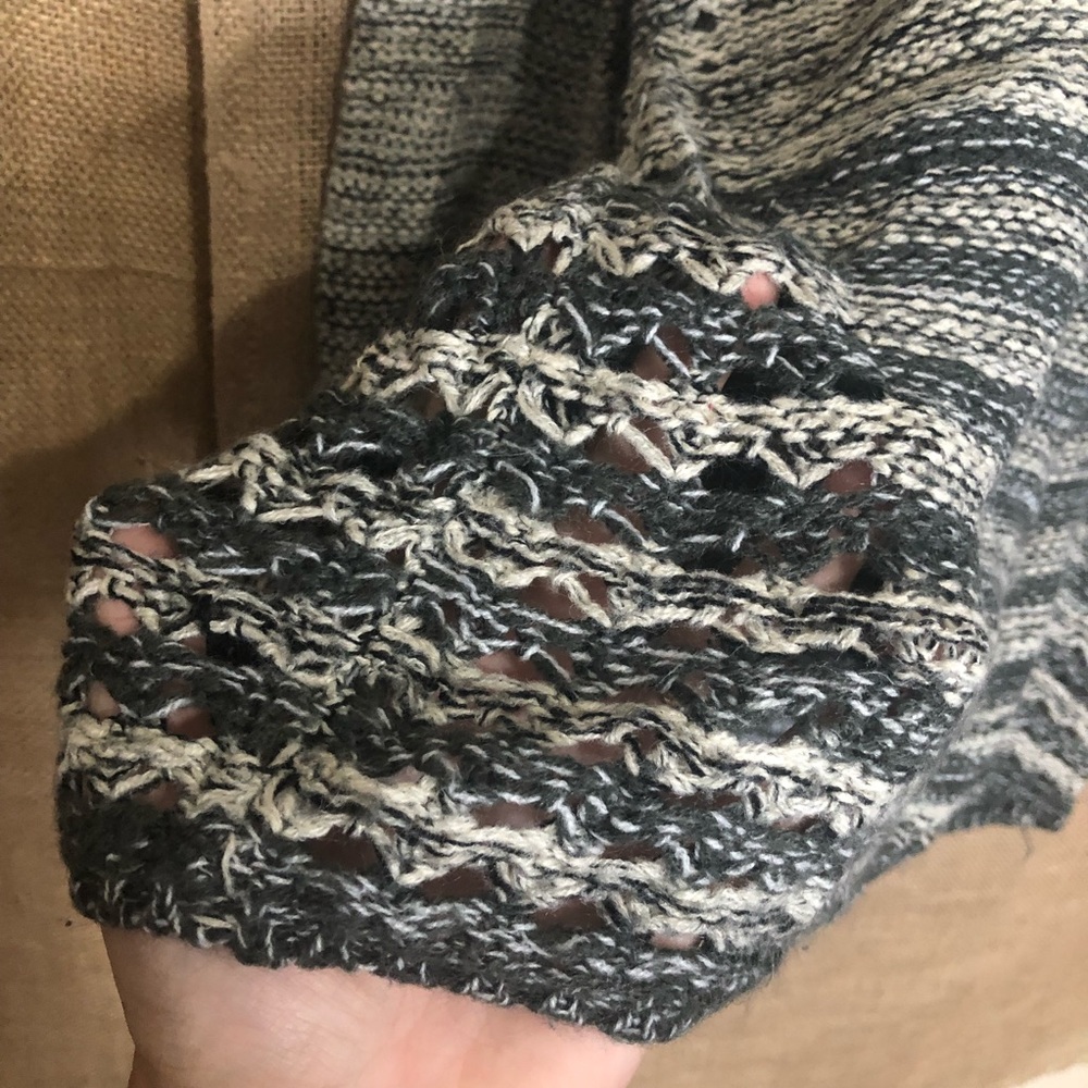 Paper Crane Sweater SZ L Fuzzy Cozy Cutout Detail - Picture 4 of 8